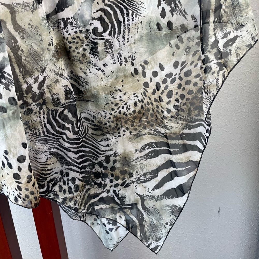NWT Allison Taylor Sheer Animal Print Poncho Style Top Size M - Picture 3 of 9